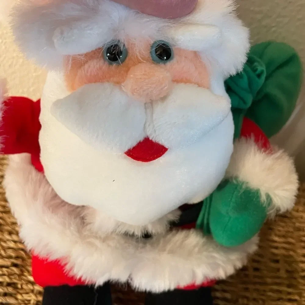 1990’s Stuffins Plush Santa New Condition!